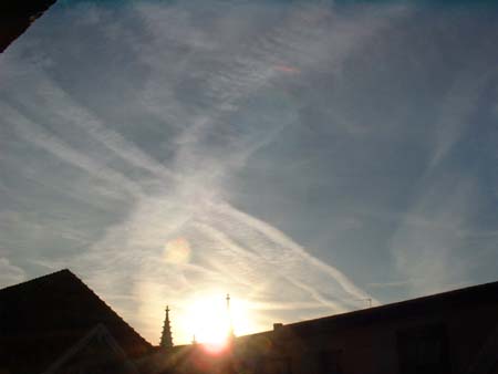 ChemtrailsStrasbourg120703 01